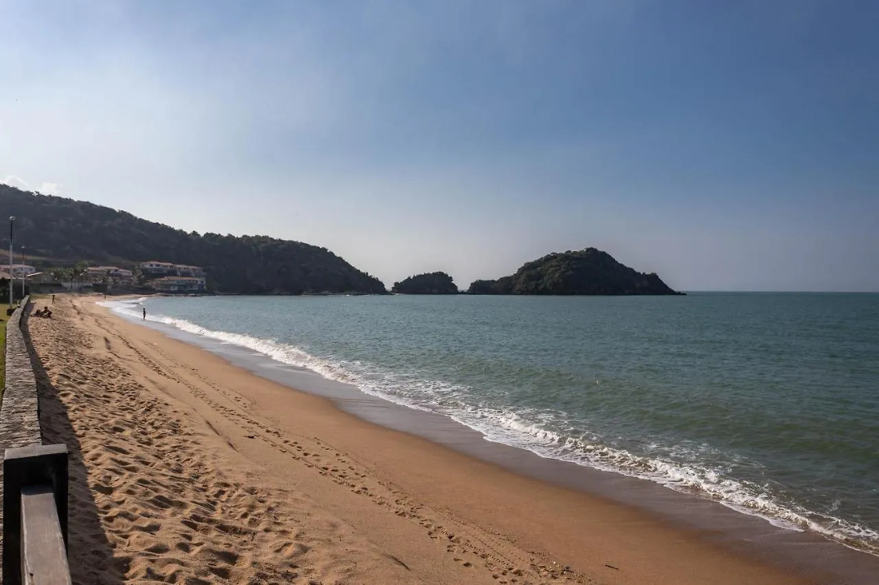 Tatil Evi Condominio Buzios Resort - Pe Na Areia - Casa 3 Suites